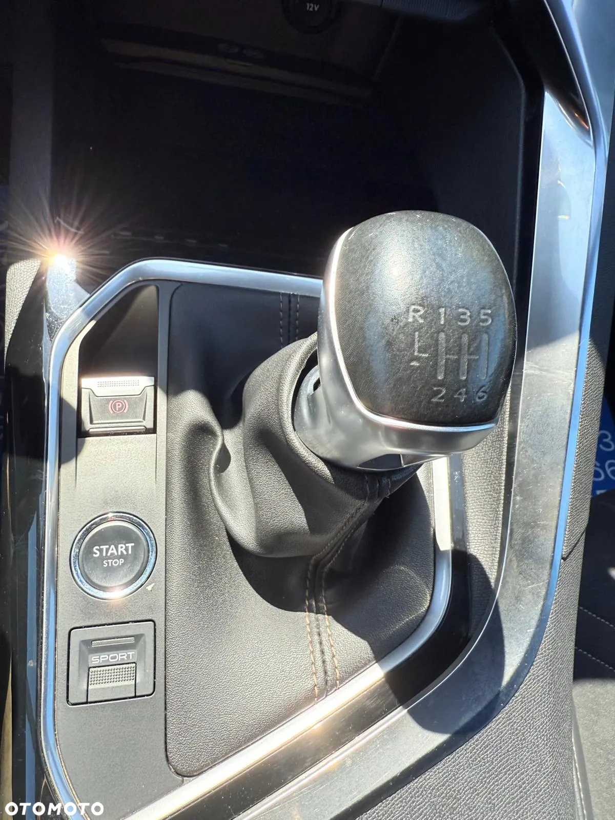 Peugeot 3008 1.5 BlueHDi GT S&S - 28