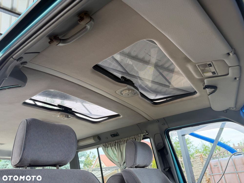 Volkswagen Multivan - 20
