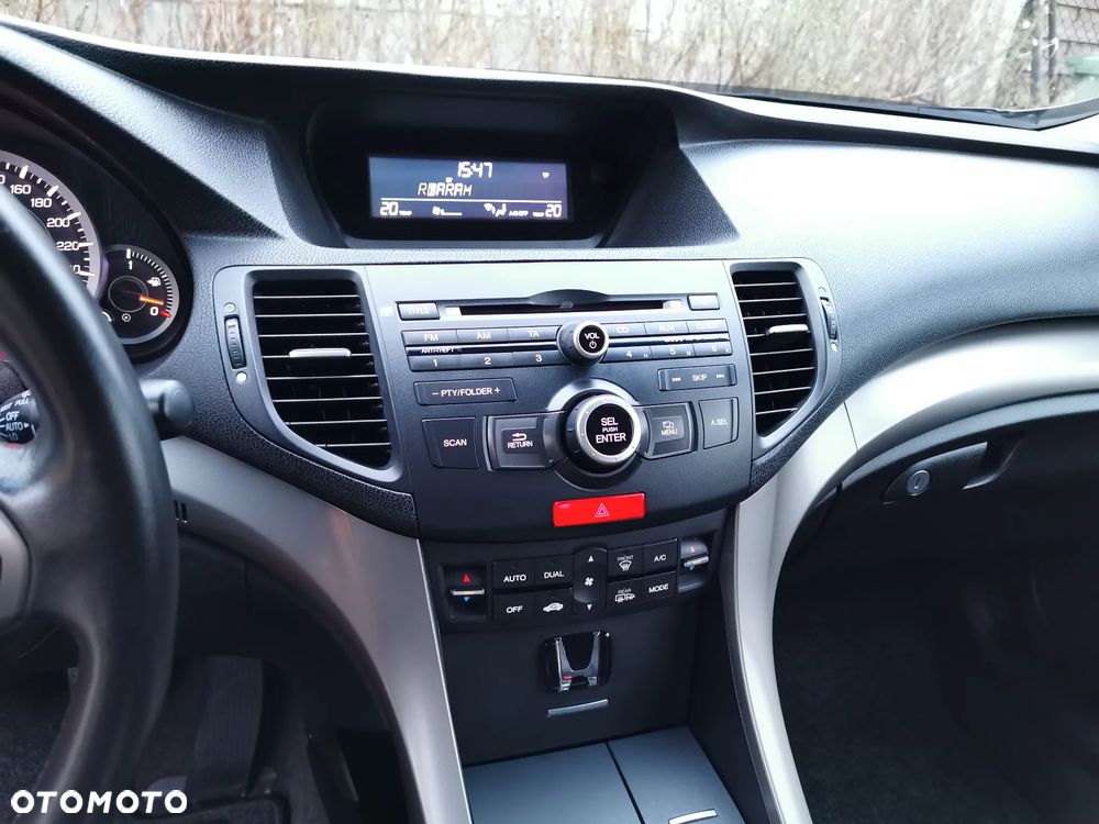 Honda Accord 2.0 Elegance - 26