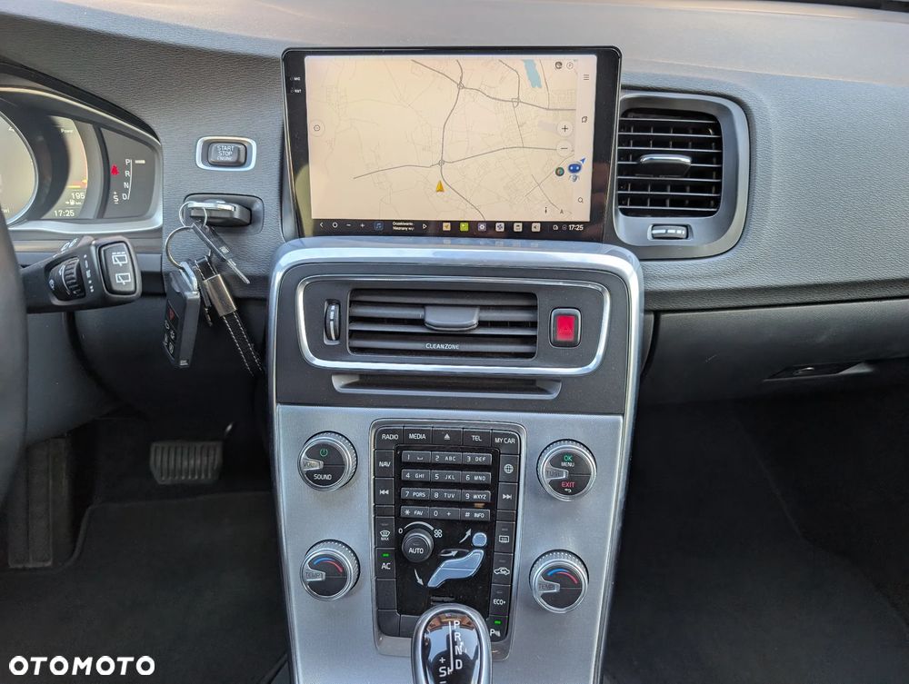 Volvo V60 D3 Geartronic Summum - 27