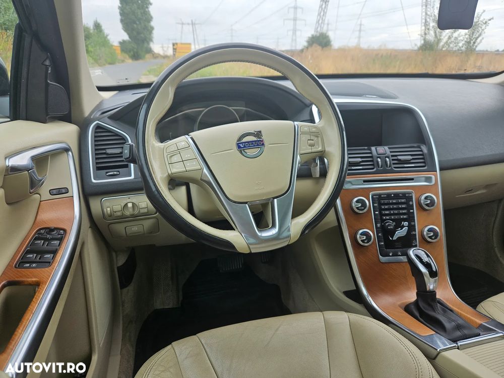 Volvo XC 60 D4AWD Kinetic - 5