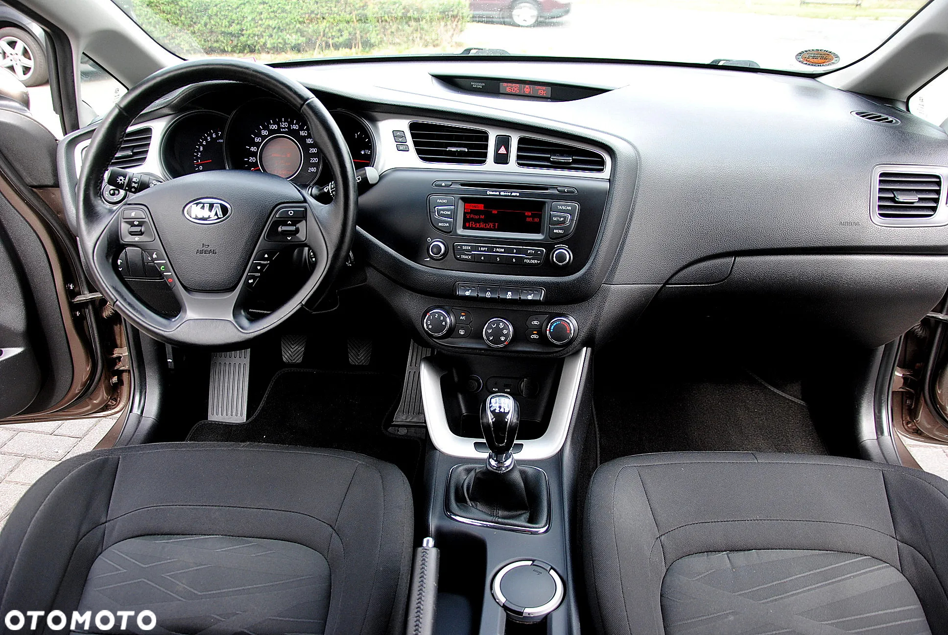 Kia Ceed 1.4 CVVT Attract - 12