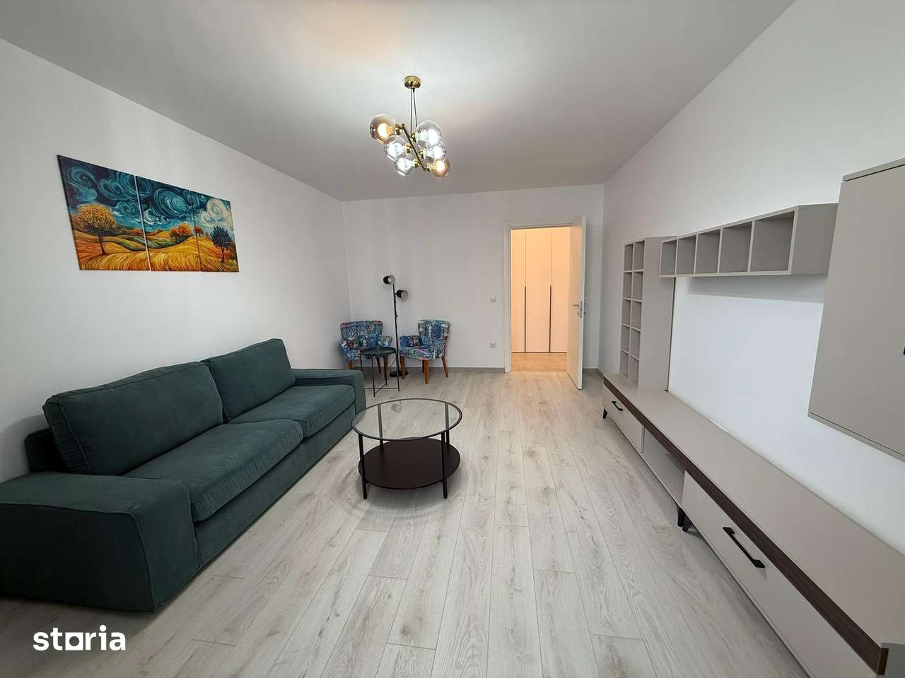 Apartament cu 3 camere de închiriat în Tractorul — fotografia 1