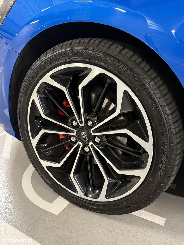 Ford Focus 1.0 EcoBoost ST-Line ASS PowerShift - 4