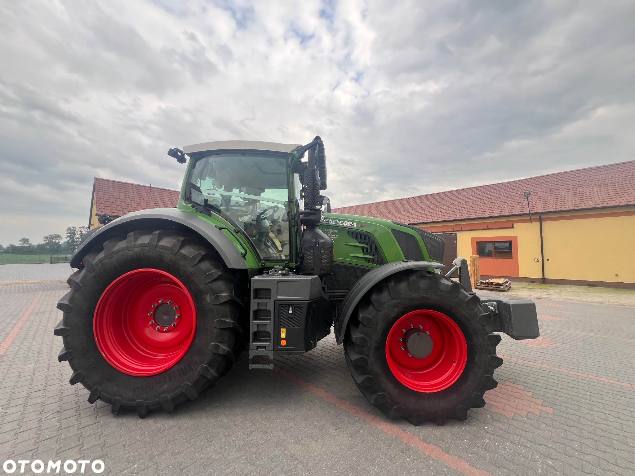 Fendt 824 - 5