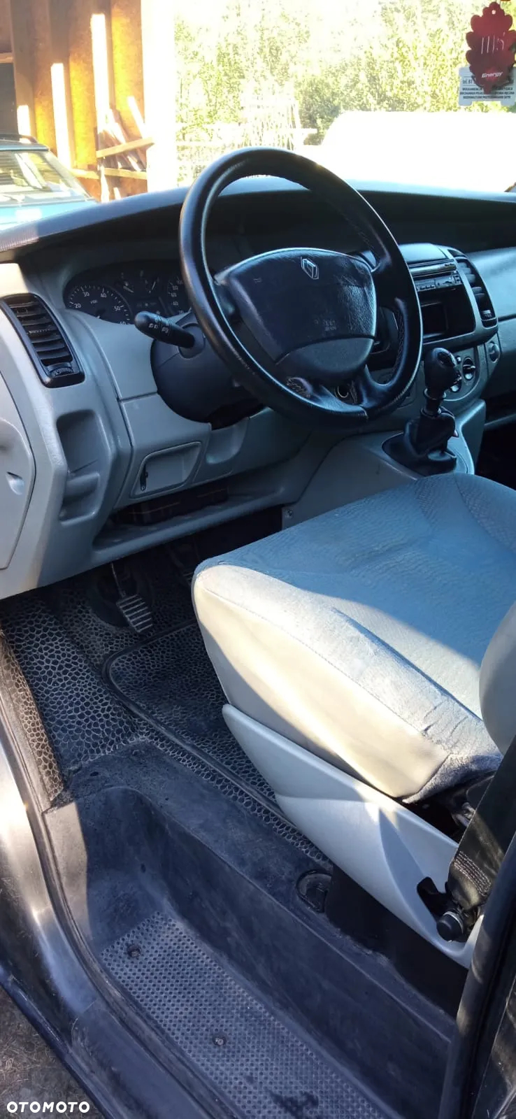 Renault Trafic - 16