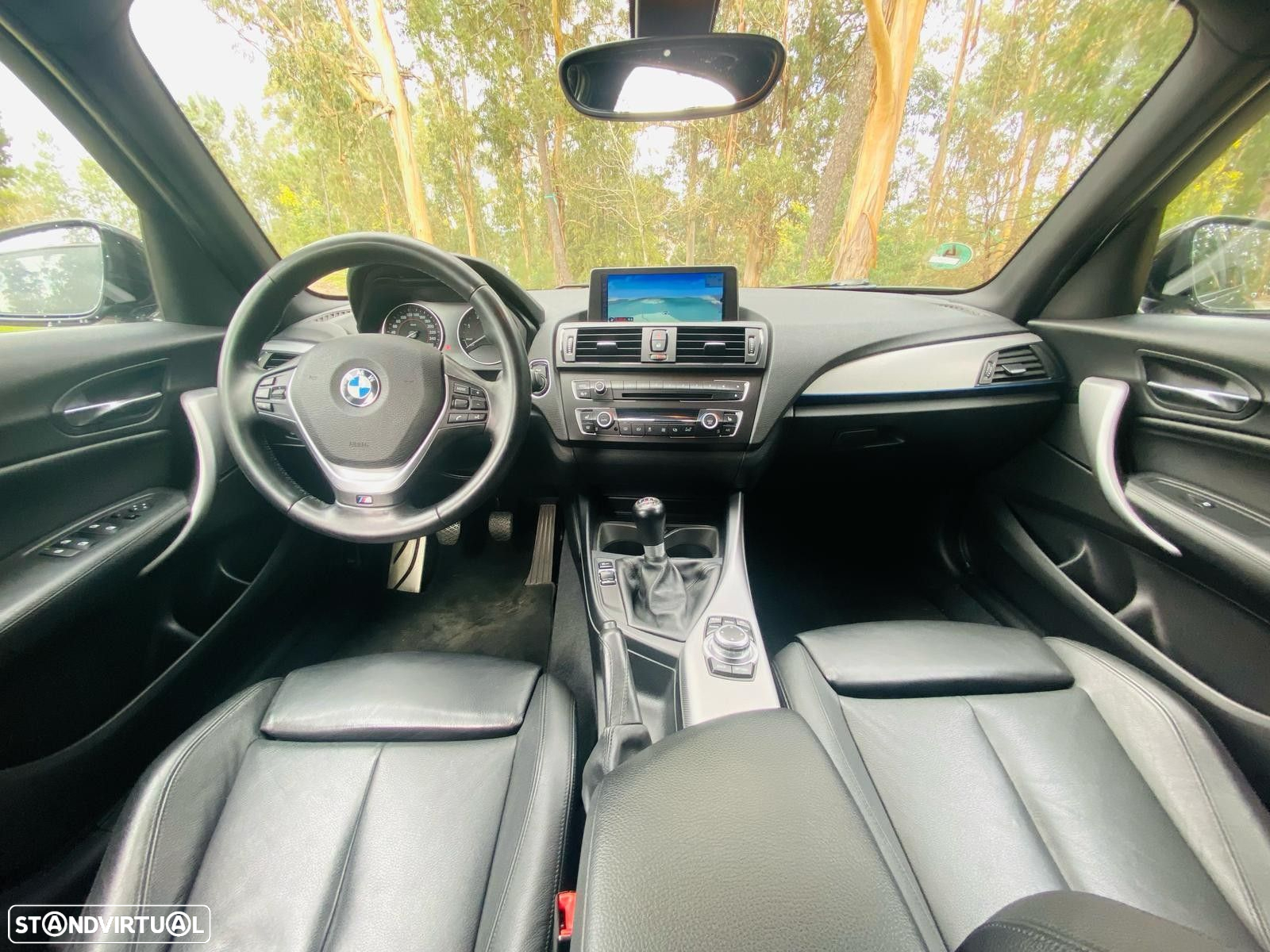 BMW 118 d Pack M - 21