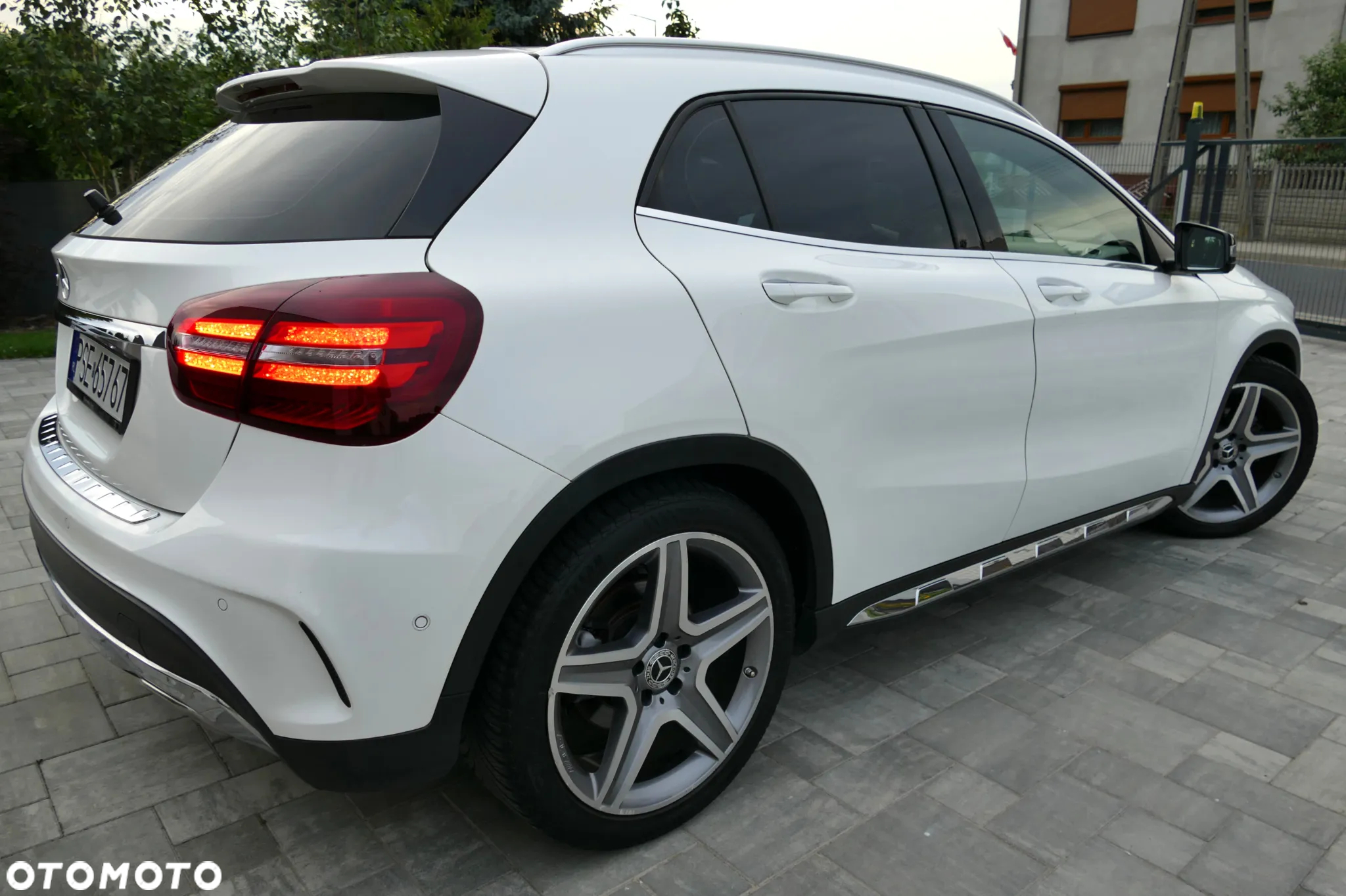 Mercedes-Benz GLA 200 AMG Line - 10
