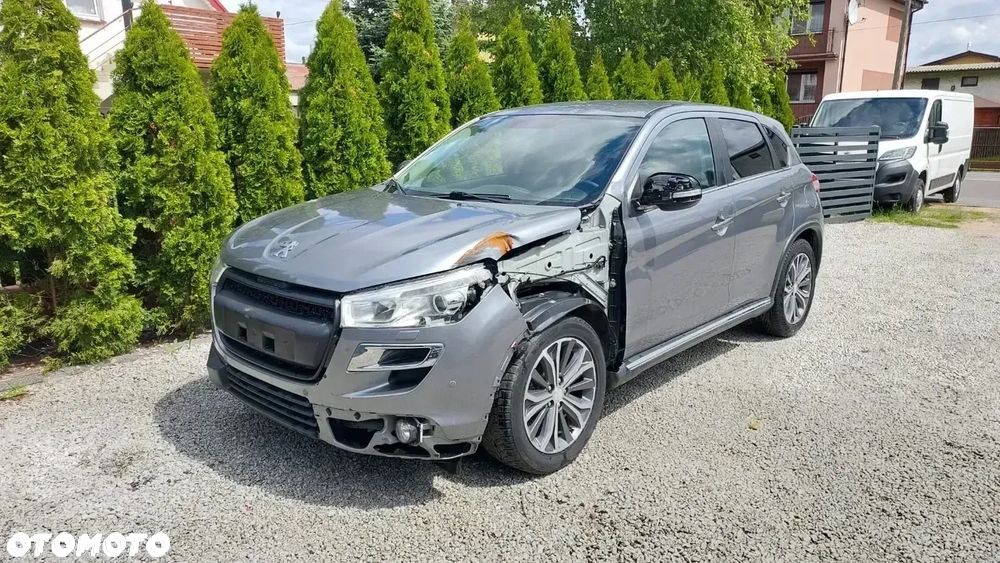 Peugeot 4008 - 8