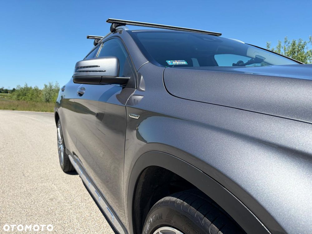 Mercedes-Benz GLA 200 7G-DCT AMG Line - 15