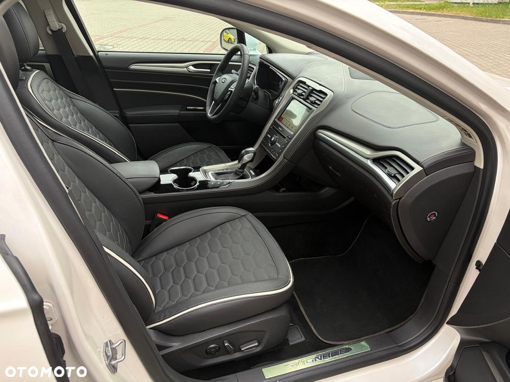 Ford Mondeo 2.0 Hybrid Vignale - 14