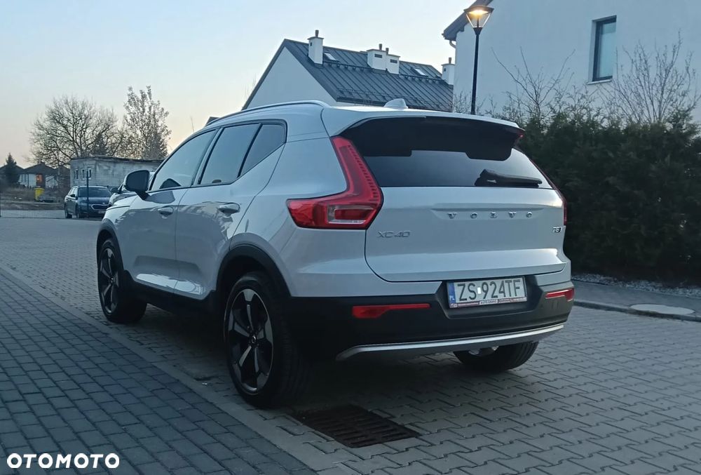 Volvo XC 40 T5 AWD Geartronic Momentum - 5