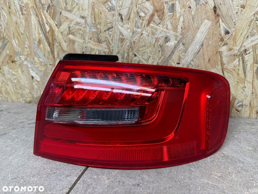 LAMPA TYŁ PRAWA LED AUDI A4 B8 SEDAN 8K5 - 16