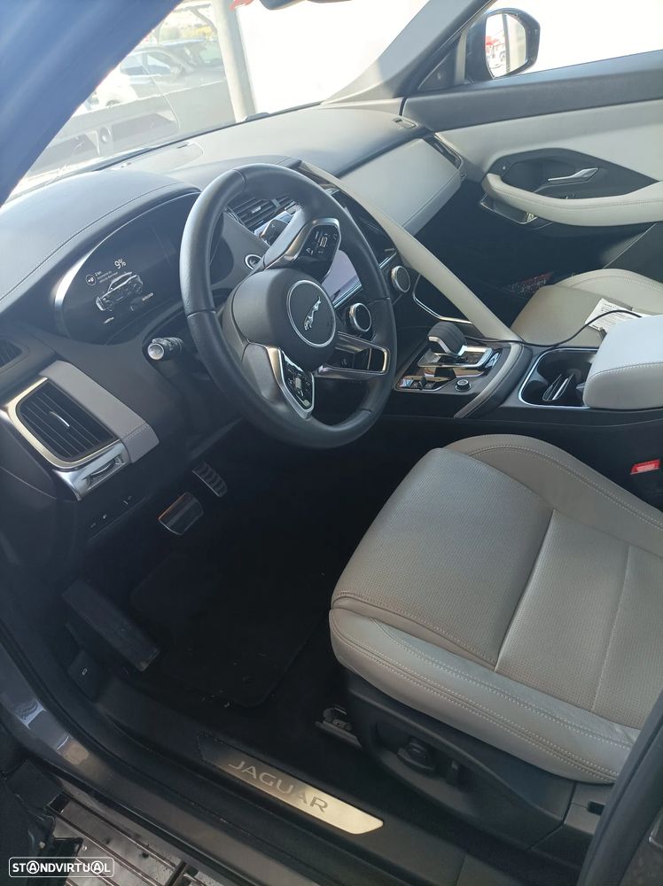 Jaguar E-Pace 1.5 P300e R-Dynamic SE AWD Aut. - 18
