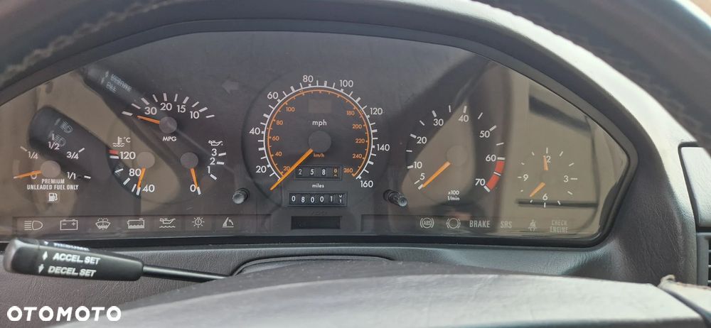 Mercedes-Benz SL - 24