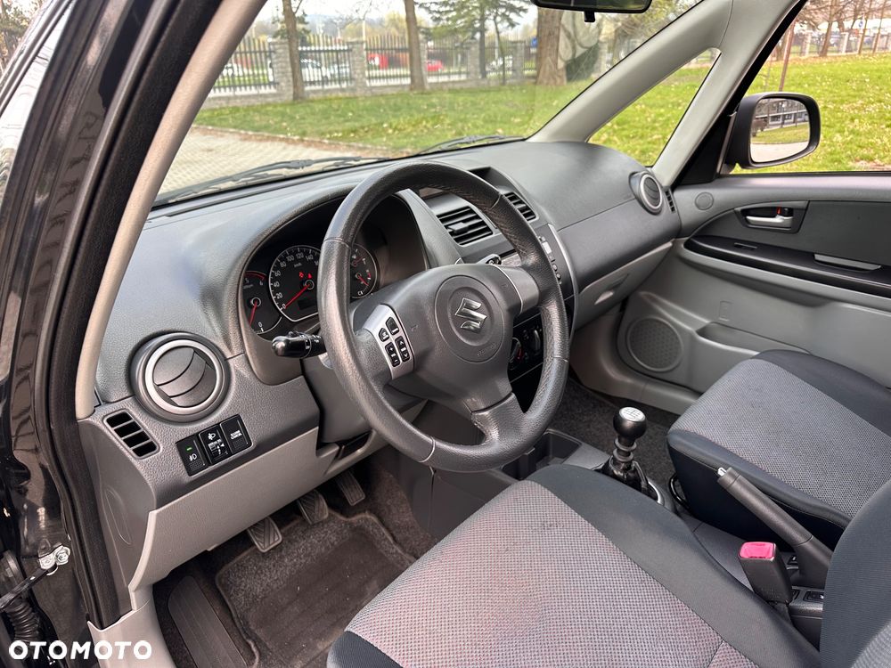 Suzuki SX4 1.9 DDiS DPF 4x4 Comfort - 15