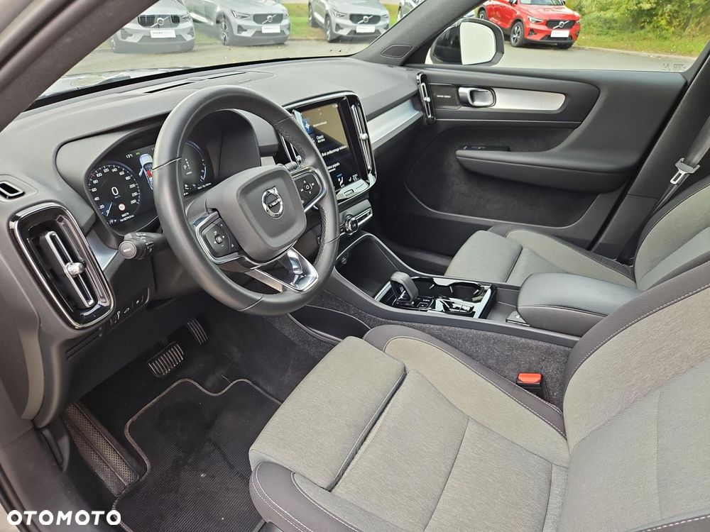 Volvo XC 40 T5 Plug-In Hybrid Plus Dark - 9