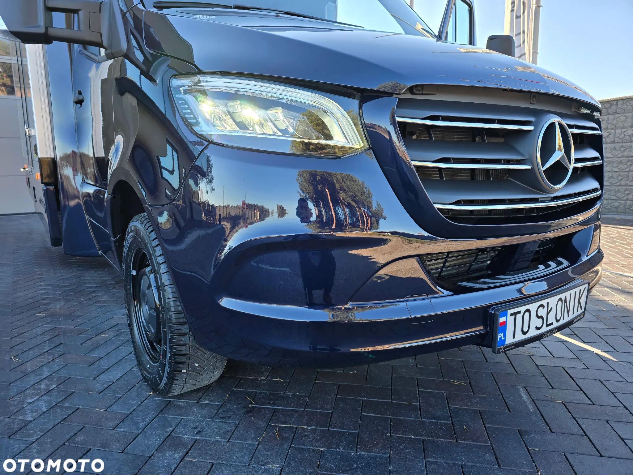 Mercedes-Benz SPRINTER 319 3.0 CDI KONTENER 4,28cmDługi 2,29cmSzero 2,24cmWysok + WINDA 750Kg 42Tyś km SERWIS DO OSTATNIEGO Km ASO MERCEDES-BENZ SALON PL STAN NOWY NOWY NOWY FABRYCZNA GWARANCJA - 33