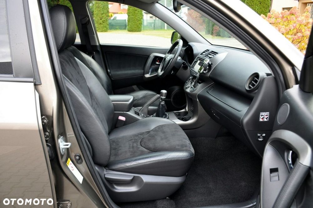 Toyota RAV4 - 17