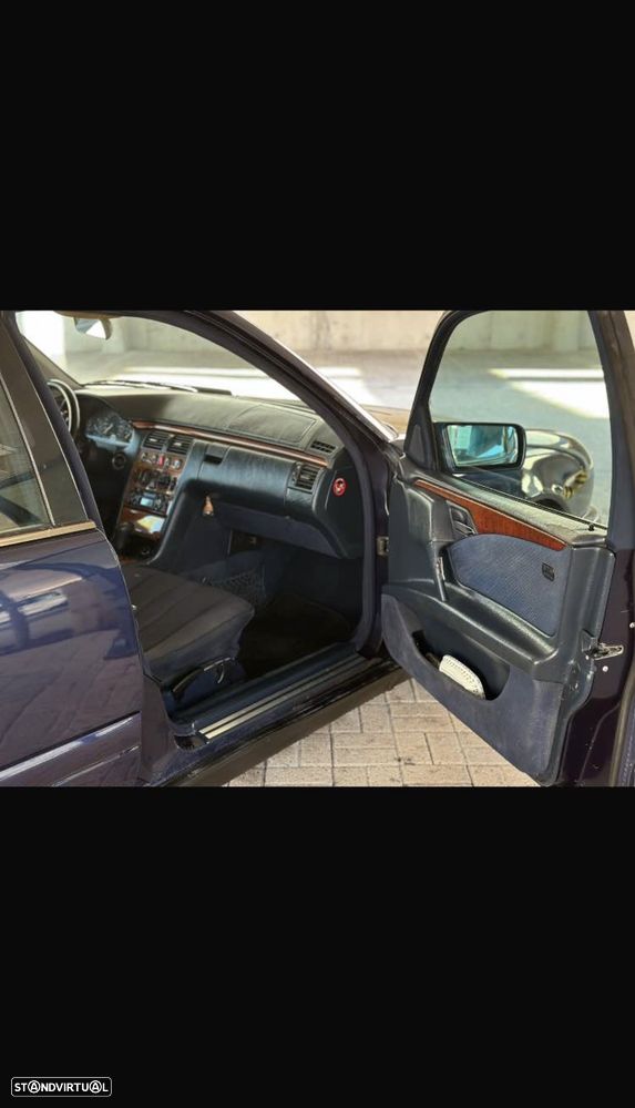 Mercedes-Benz E 220 - 4