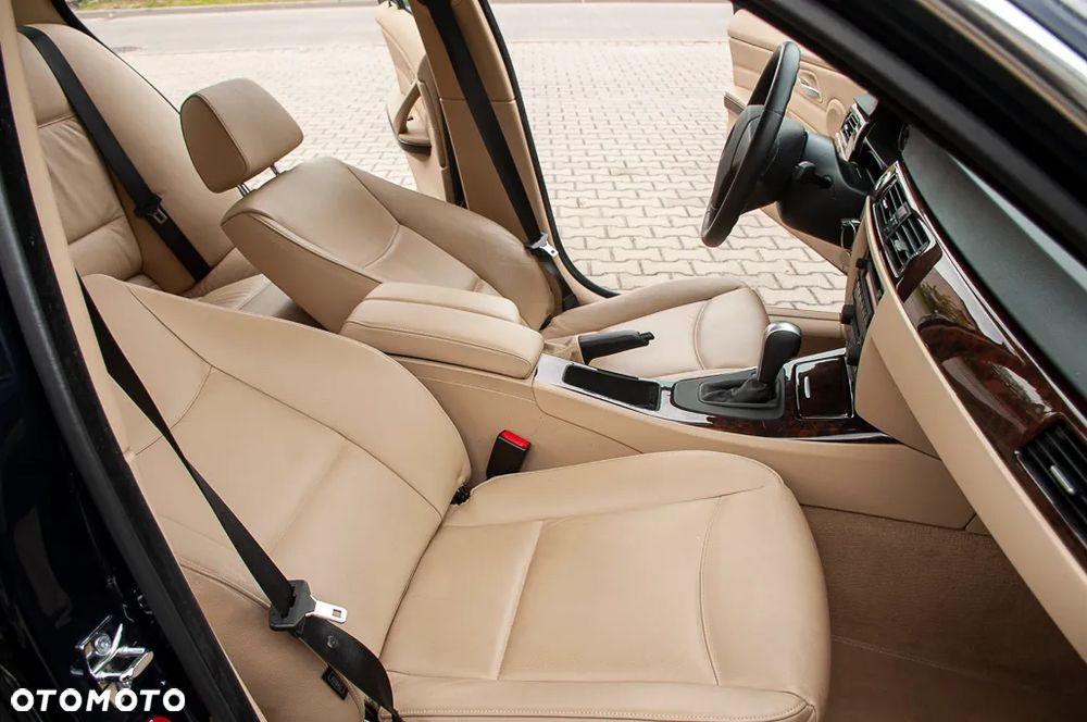 BMW Seria 3 - 33