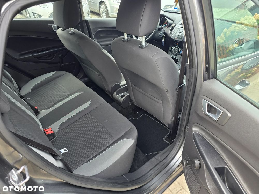 Ford Fiesta - 10