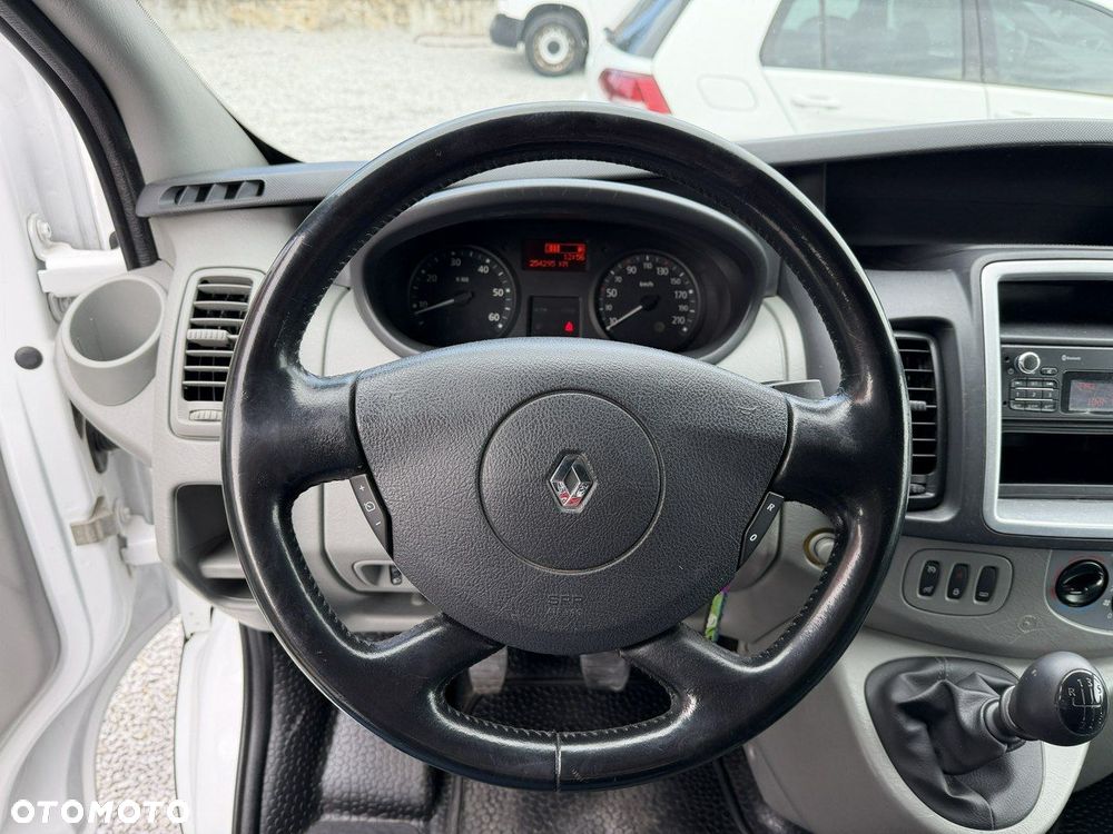 Renault Trafic - 18