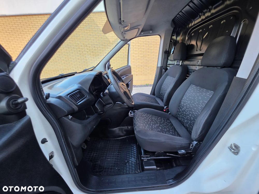 Opel COMBO - 9