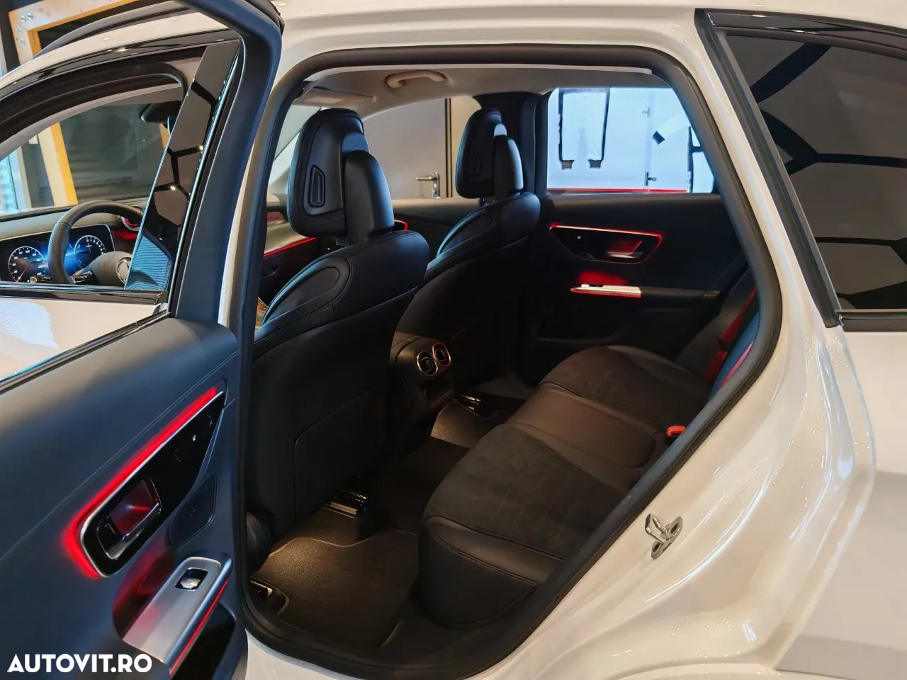 Mercedes-Benz GLC 300 e 4MATIC - 22