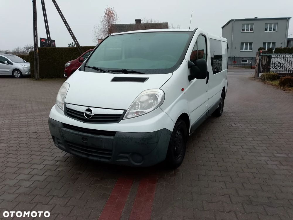 Opel Vivaro - 1
