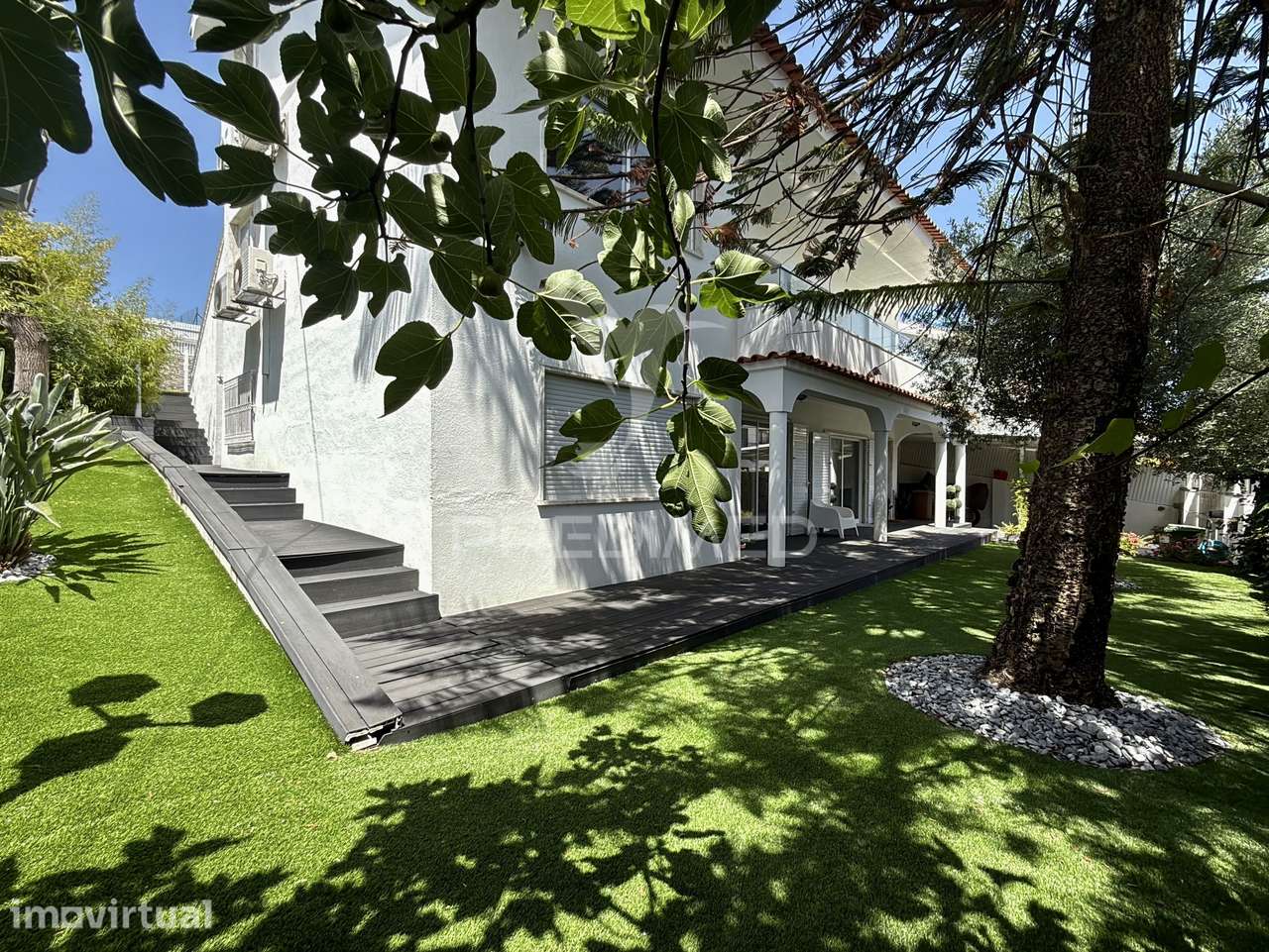Moradia T4 com Piscina, Corroios - Grande imagem: 2/40
