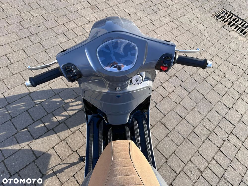 Kymco Downtown - 13
