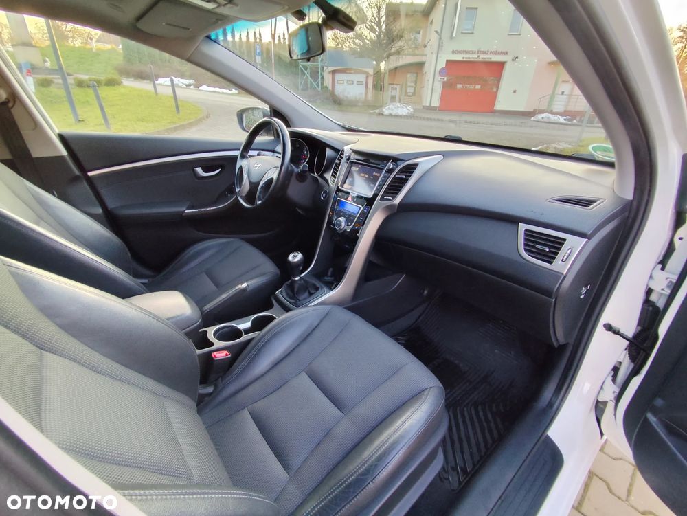 Hyundai i30 1.6 Fifa World Cup Edition - 11