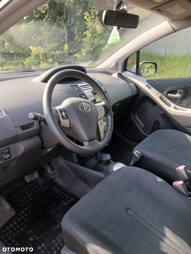 Toyota Yaris 1.3 Luna - 10