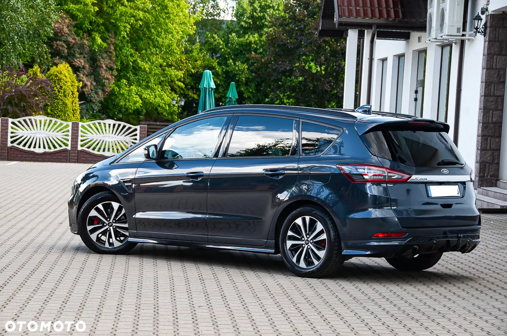 Ford S-Max - 17