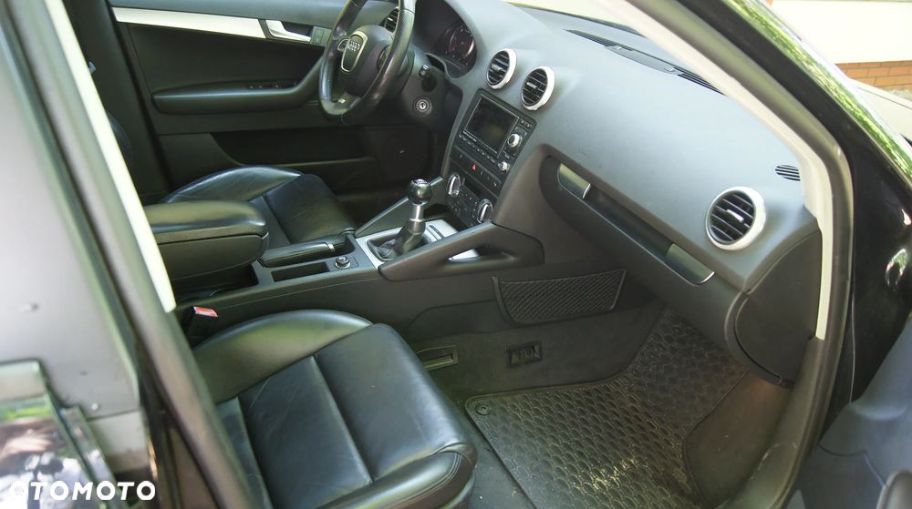 Audi A3 Sportback 2.0 TDI S line Sportpaket plus - 15