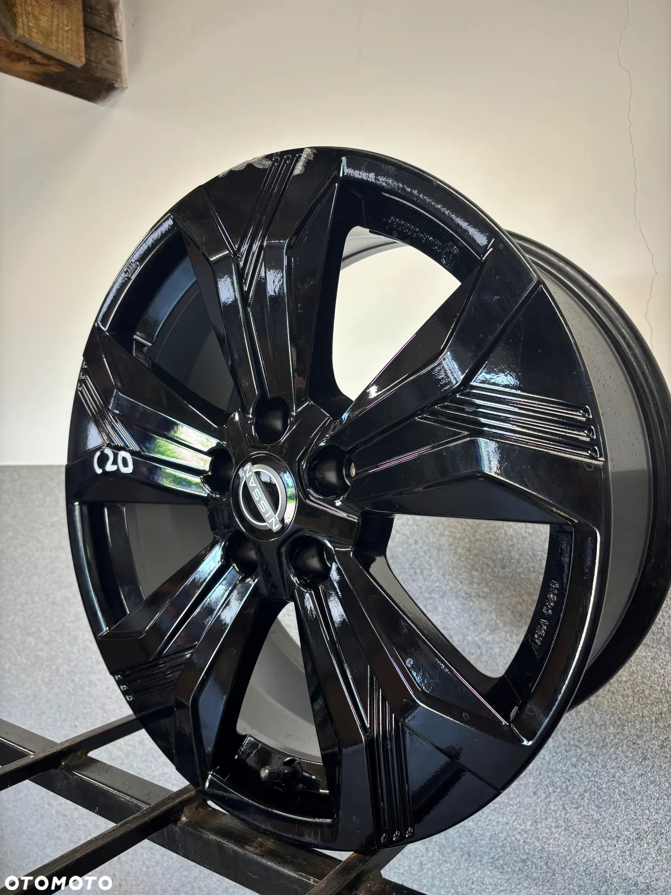 1 FELGA ALU. NISSAN X-TRAIL T32  18'' 7,5J ET40 - 3