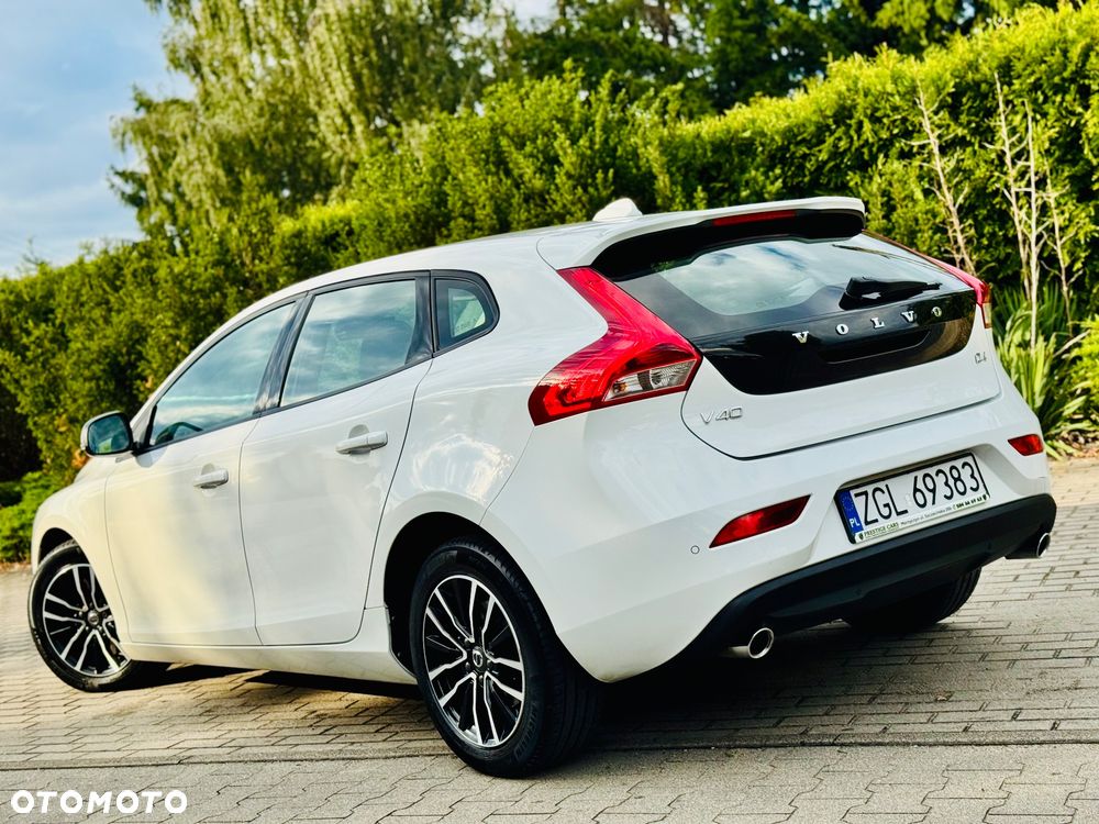 Volvo V40 D4 Drive-E Momentum - 13