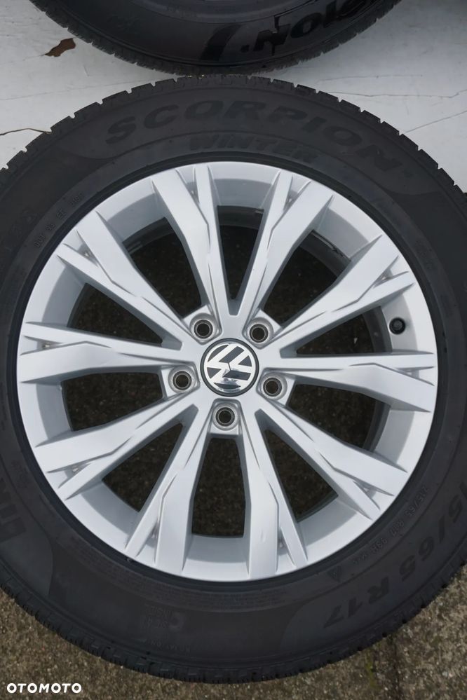 Volkswagen 5x112 17 7J Pirelli winter 215 65 17 - 2