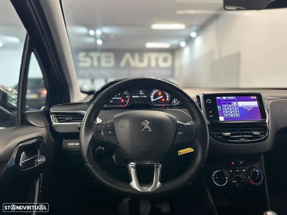 Peugeot 208 1.2 PureTech Style - 10