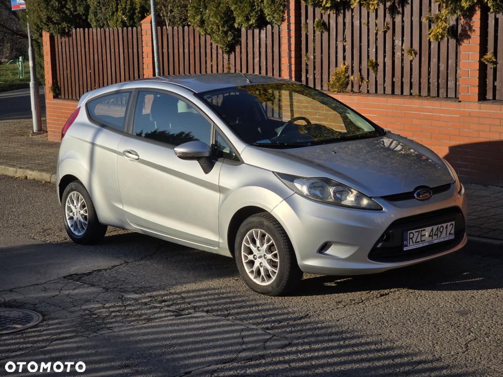 Ford Fiesta 1.25 Celebration - 18