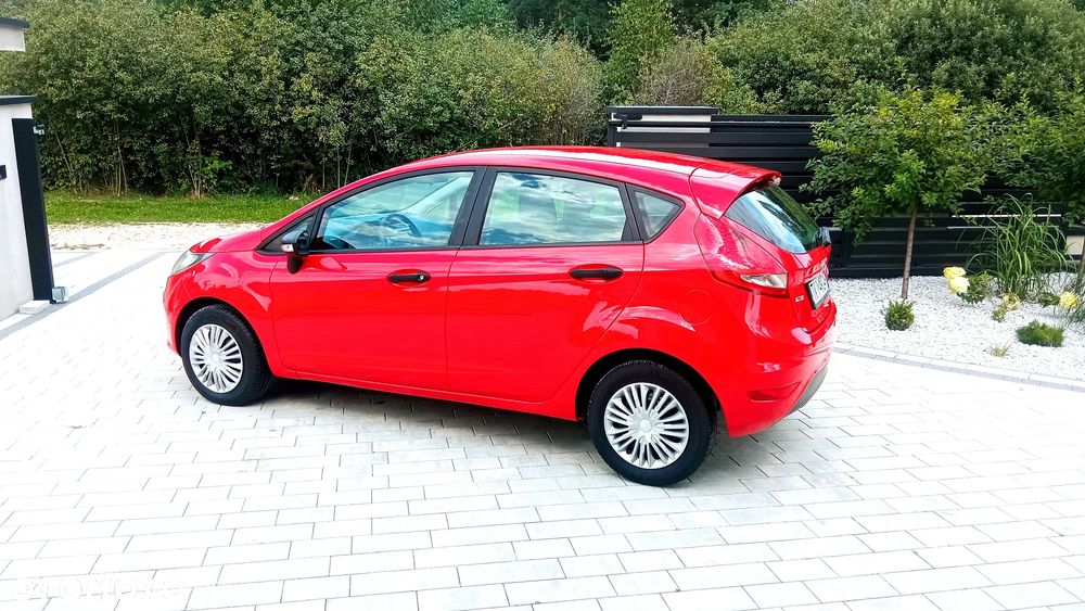 Ford Fiesta 1.4 TDCi Ambiente - 6