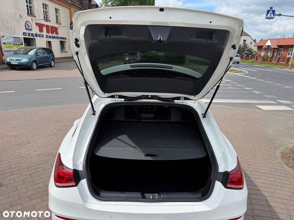 Mercedes-Benz CLA 180 d 8G-DCT AMG Line Advanced Plus - 17