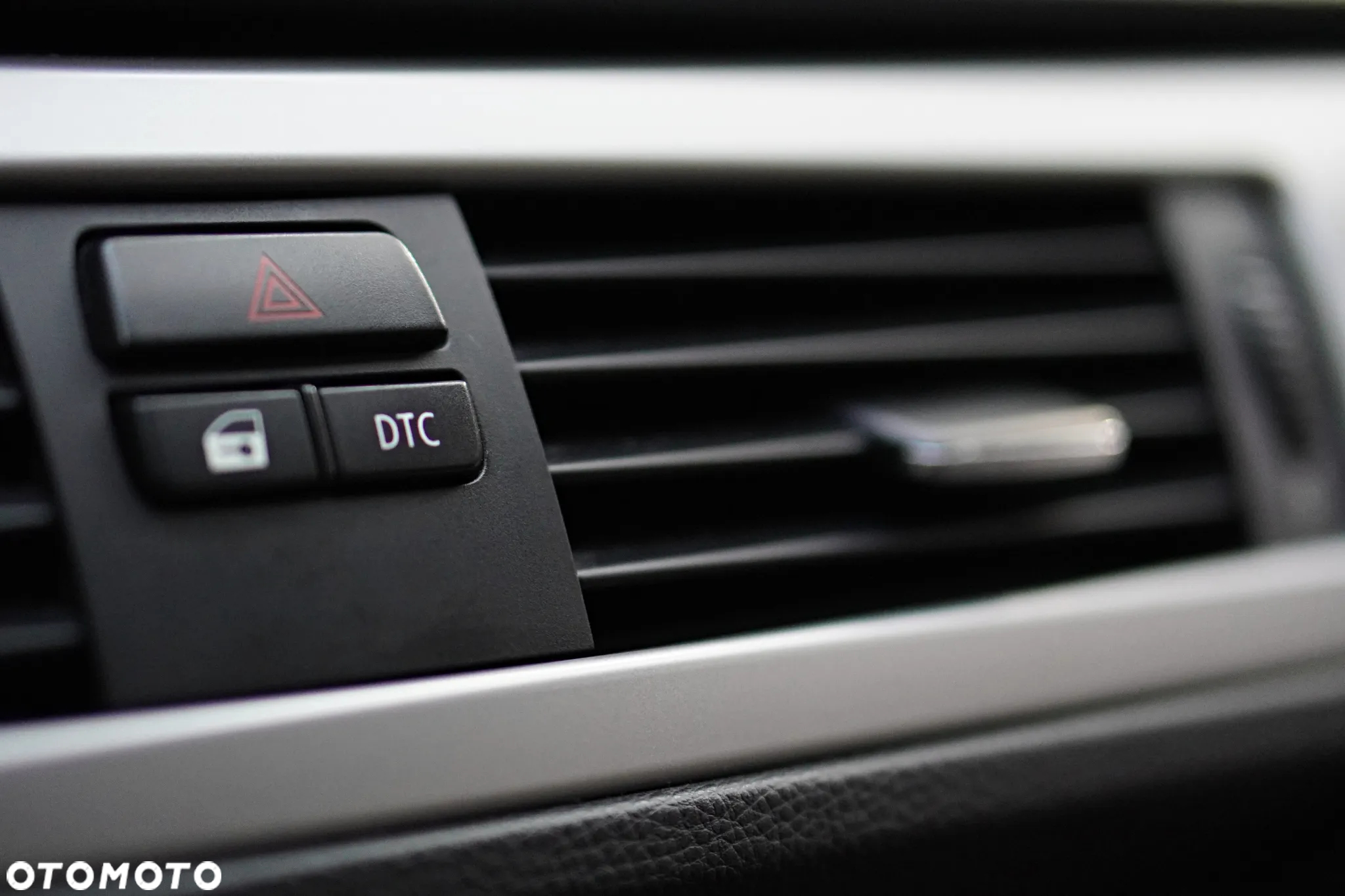 BMW Seria 3 320i - 3