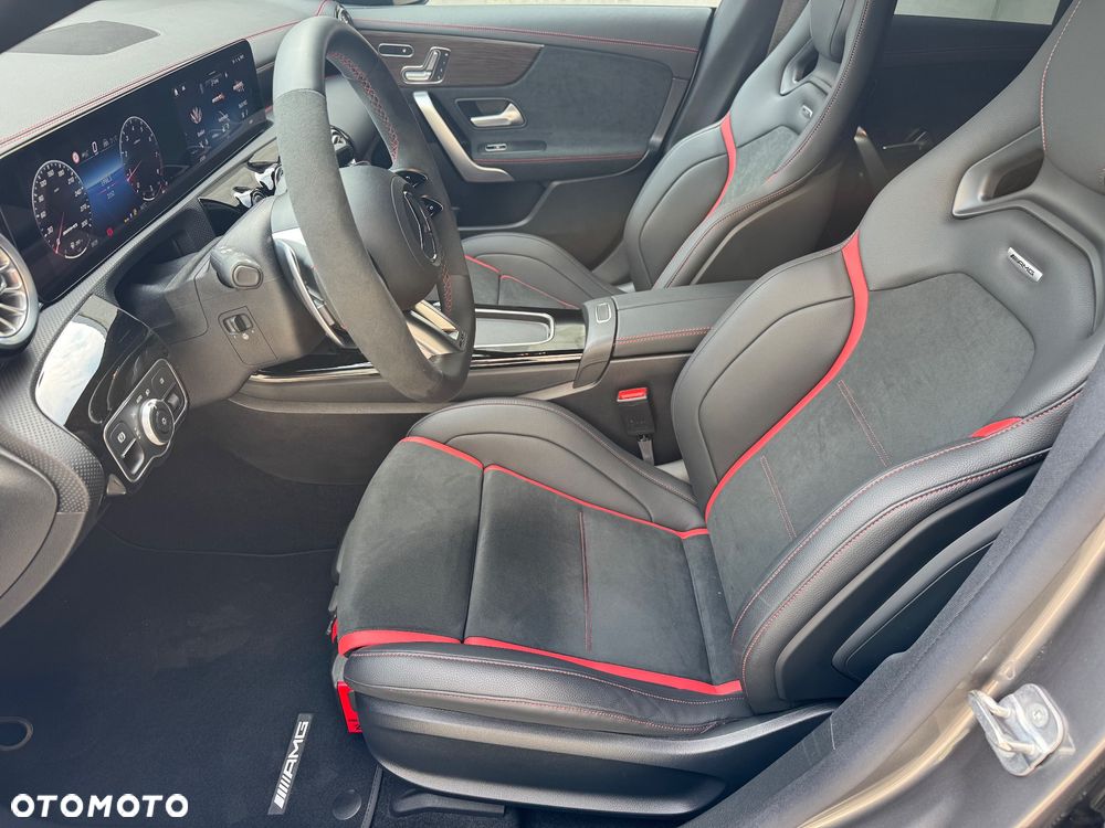 Mercedes-Benz CLA AMG 45 S 4-Matic+ 8G-DCT - 14