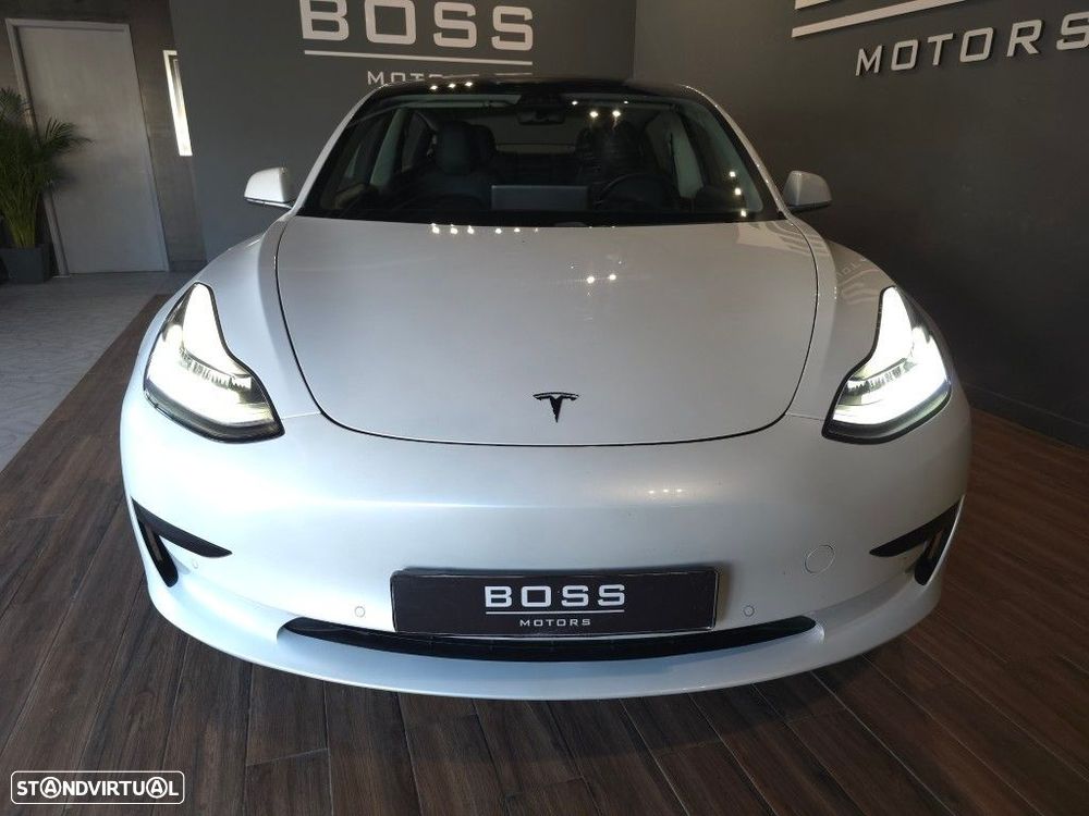 Tesla Model 3 - 12