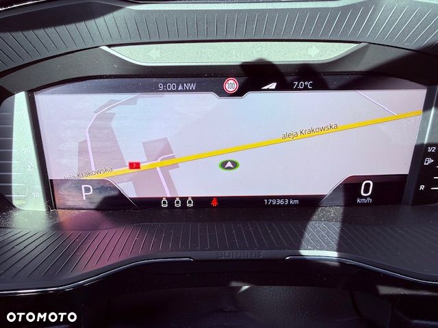 Skoda Superb 2.0 TDI SCR L&K DSG - 10