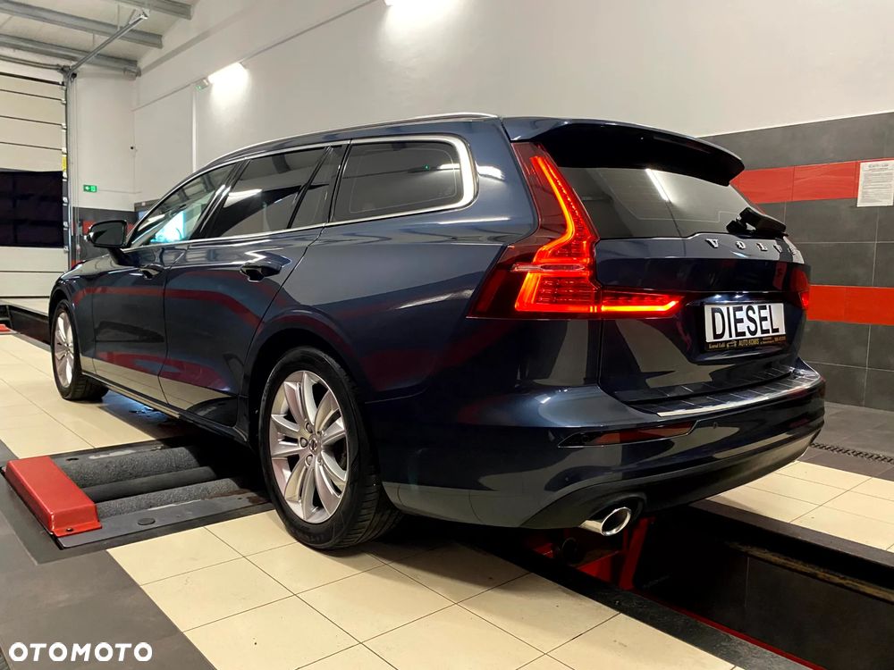 Volvo V60 D4 Geartronic Momentum - 12