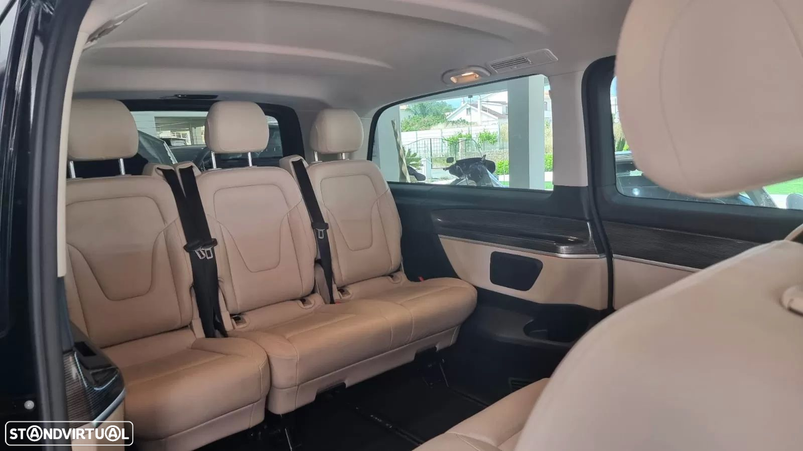 Mercedes-Benz V 300 d Longo Avantgarde - 14
