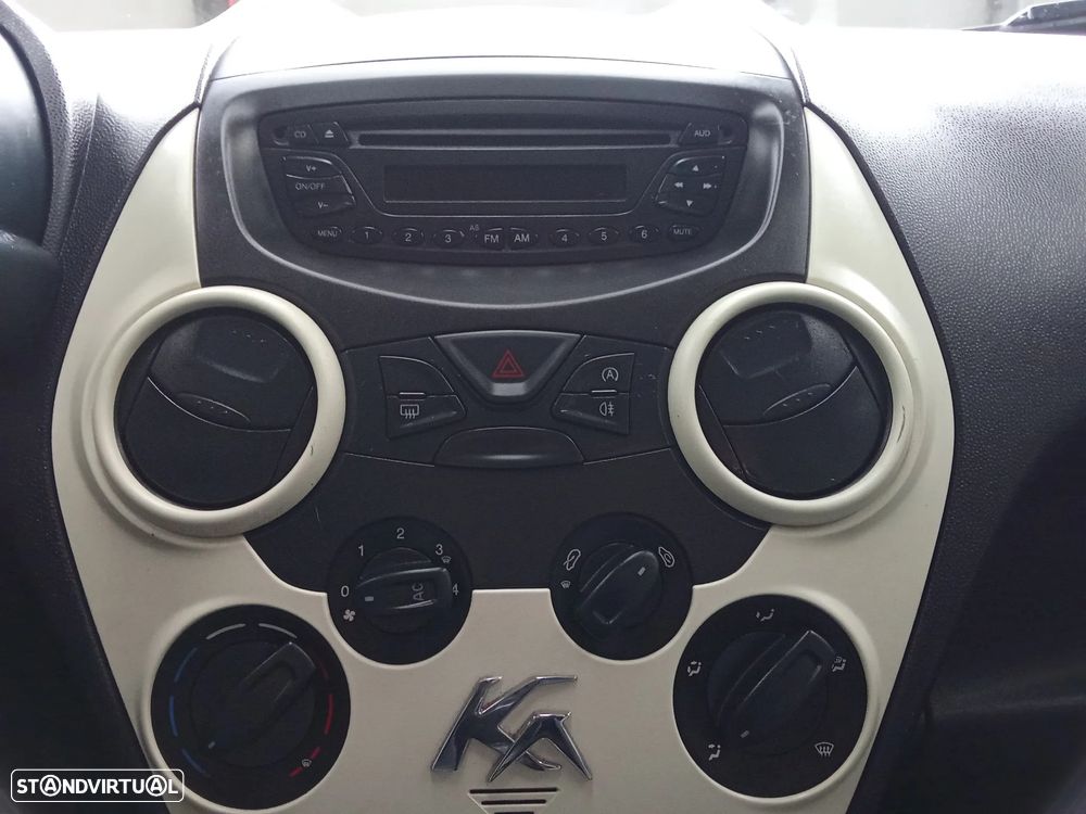 Ford KA 1.2 S&S Ambiente - 10